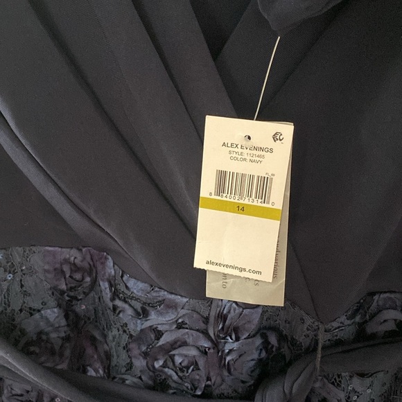 Embellished Surplice Cocktail Dress Size 14 ( D -  11) - Picture 7 of 7